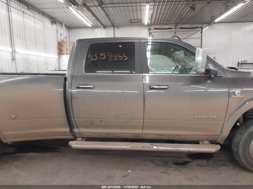 2022 Ram 3500 Laramie 4X4 8' Box VIN: 3C63RRJL1NG292087 Lot: 43754355
