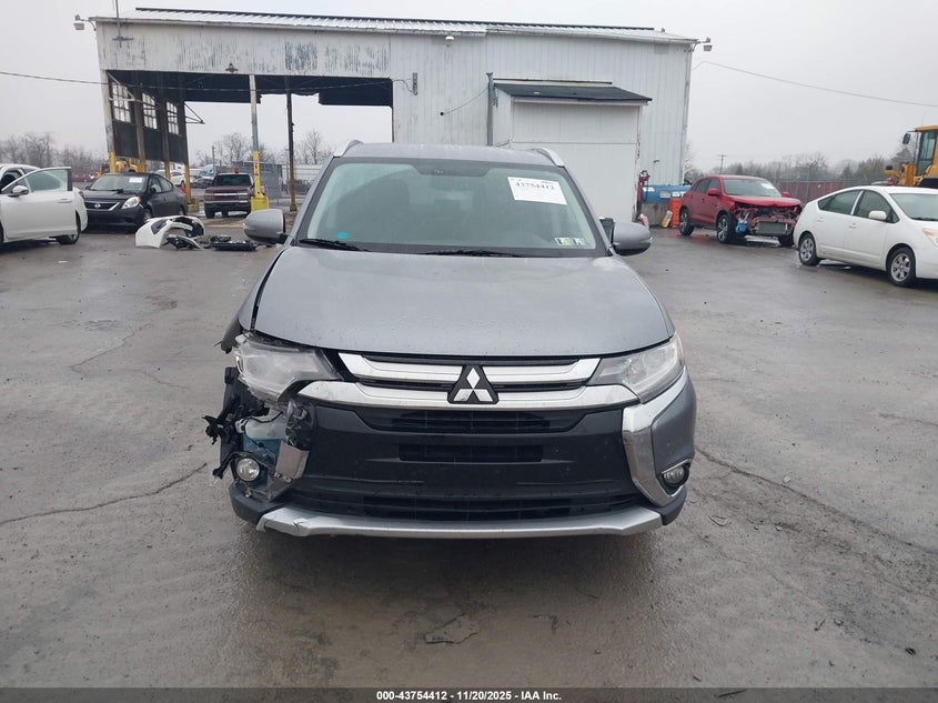 2017 Mitsubishi Outlander Se/Sel VIN: JA4AZ3A35HZ008231 Lot: 43754412