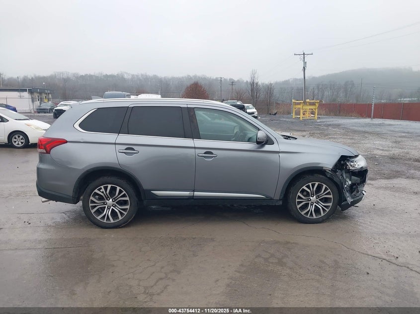 2017 Mitsubishi Outlander Se/Sel VIN: JA4AZ3A35HZ008231 Lot: 43754412