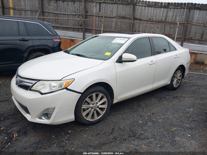 4T1BF1FK4EU404503 2014 TOYOTA CAMRY photo no. 2
