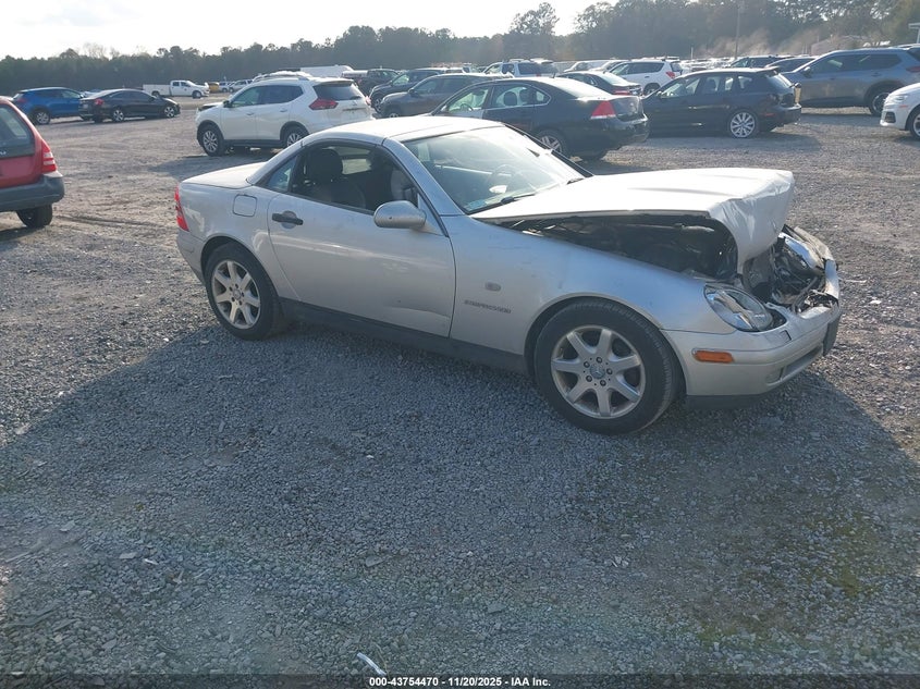 1998 Mercedes-Benz Slk 230 VIN: WDBKK47F6WF013716 Lot: 43754470