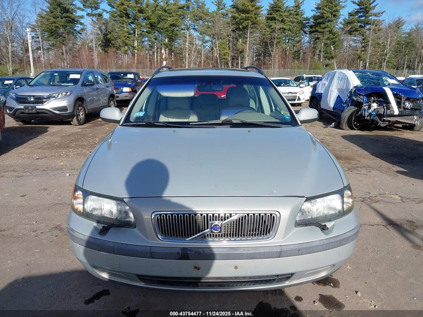 2001 Volvo V70 2.4T VIN: YV1SW58D311025931 Lot: 43754477