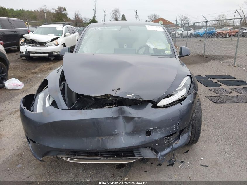 2021 Tesla Model Y Long Range Dual Motor All-Wheel Drive VIN: 5YJYGAEE9MF197606 Lot: 43754502