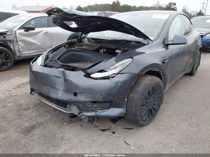2021 Tesla Model Y Long Range Dual Motor All-Wheel Drive VIN: 5YJYGAEE9MF197606 Lot: 43754502