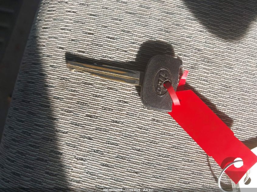 2004 Toyota Camry Le VIN: 4T1BE32K74U900253 Lot: 43754509