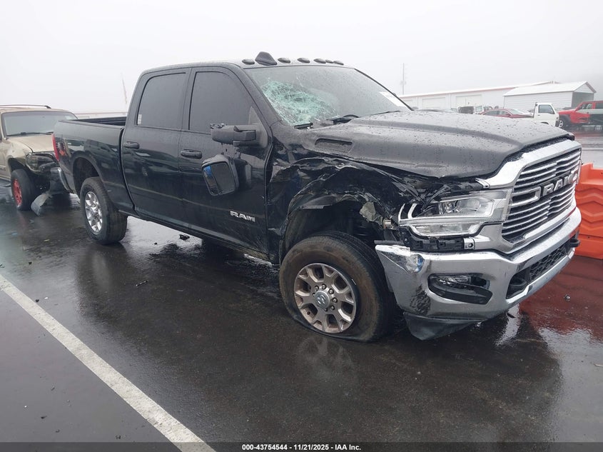 RAM 2500 LARAMIE 4X4 6 4 BOX