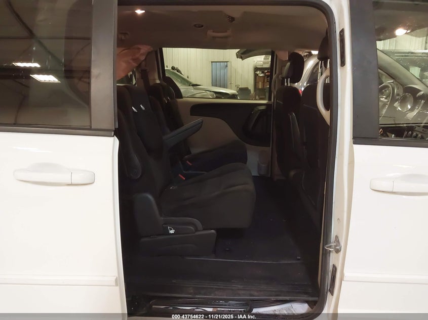 2016 Dodge Grand Caravan Sxt VIN: 2C4RDGCG7GR381438 Lot: 43754622