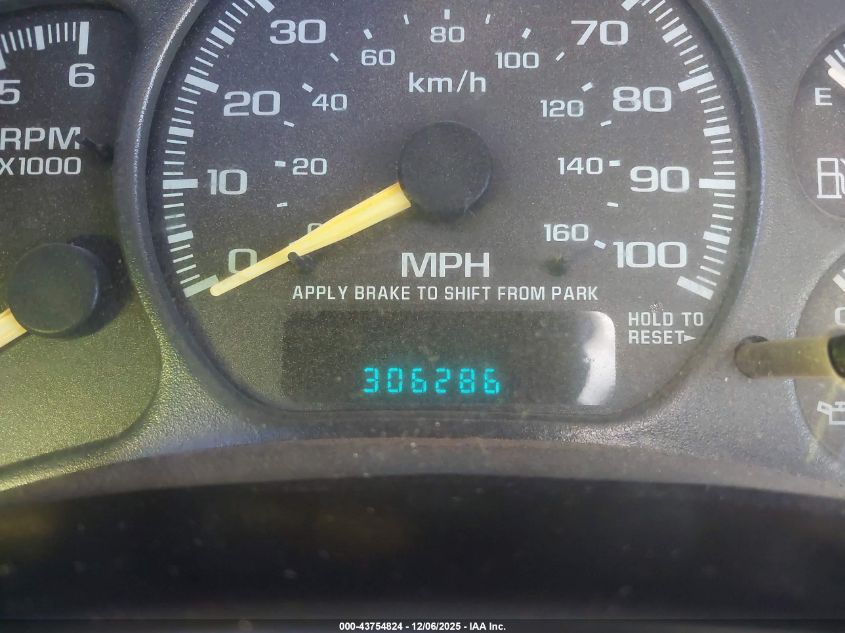 2000 Chevrolet Silverado 1500 VIN: 2GCEK19T4Y1405457 Lot: 43754824