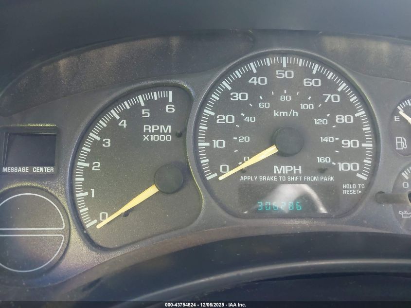 2000 Chevrolet Silverado 1500 VIN: 2GCEK19T4Y1405457 Lot: 43754824