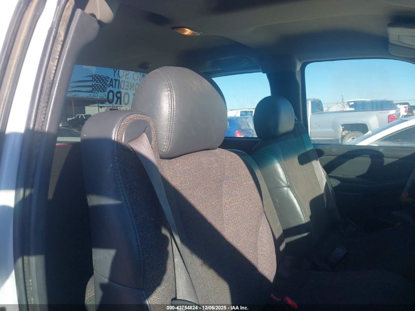 2000 Chevrolet Silverado 1500 VIN: 2GCEK19T4Y1405457 Lot: 43754824