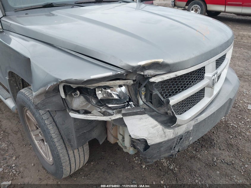 2009 Dodge Dakota Bighorn/Lonestar VIN: 1D7HE38K09S792928 Lot: 43754853