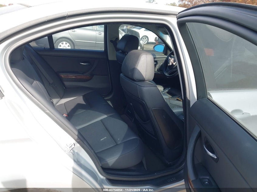 2007 BMW 328I VIN: WBAVA33577PG40302 Lot: 43754854