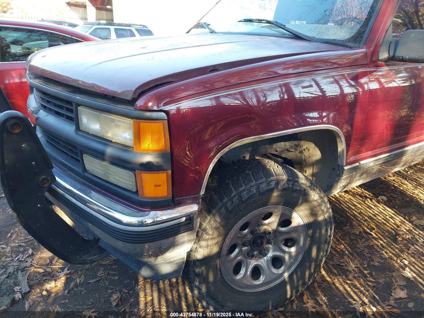 1996 Chevrolet Gmt-400 K1500 VIN: 1GCEK19M3TE118112 Lot: 43754878