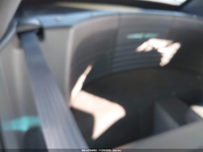 2002 Ford Thunderbird VIN: 1FAHP60A12Y112858 Lot: 43754882