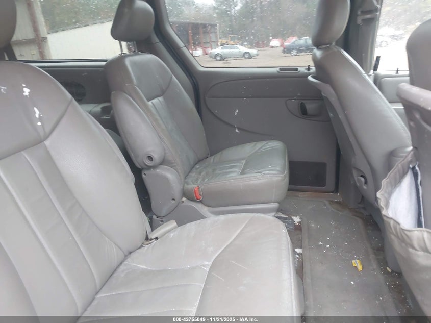 2003 Chrysler Town & Country Lxi VIN: 2C8GP54L13R227010 Lot: 43755049