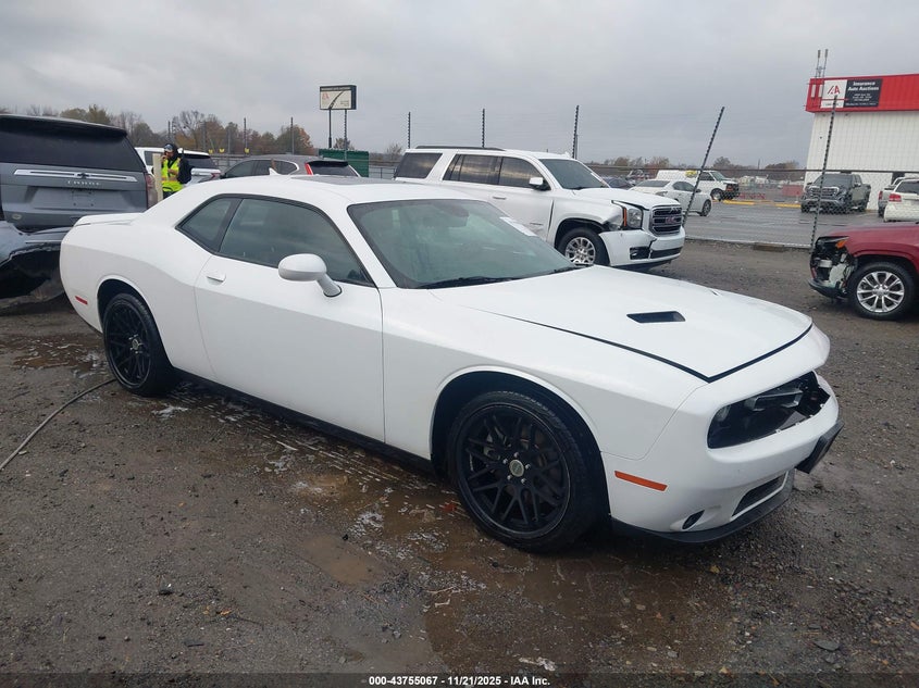 DODGE CHALLENGER SXT PLUS