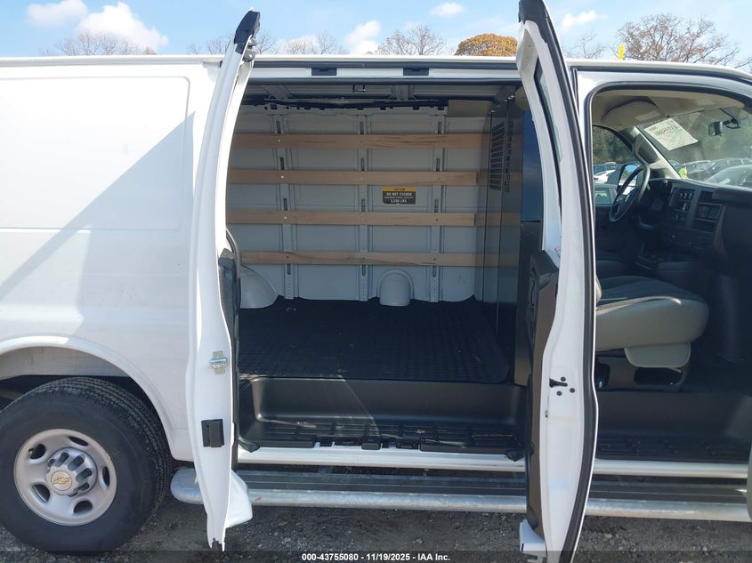 2024 Chevrolet Express Cargo Rwd 2500 Regular Wheelbase Wt VIN: 1GCWGAFP2R1203883 Lot: 43755080