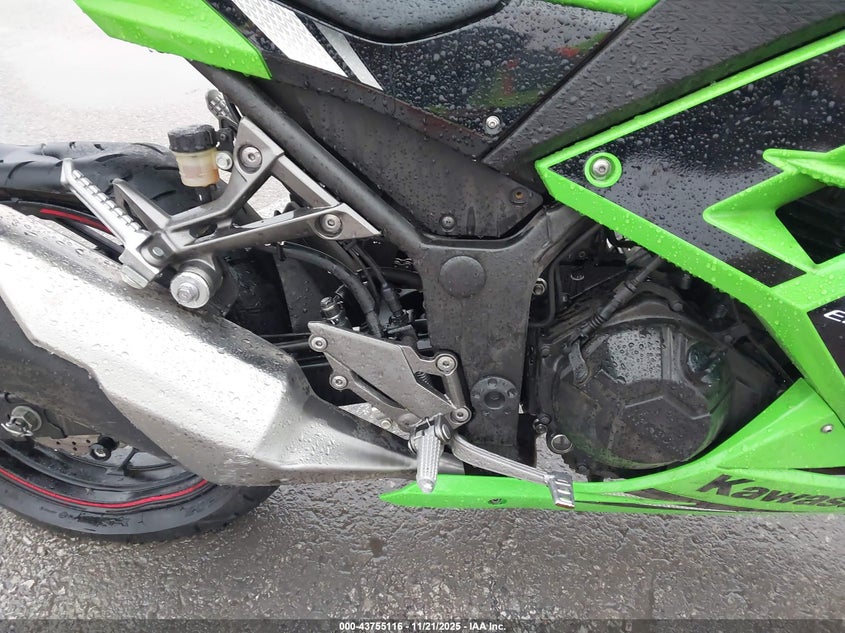 2014 Kawasaki Ex300 B VIN: JKAEX8B1XEA002775 Lot: 43755116