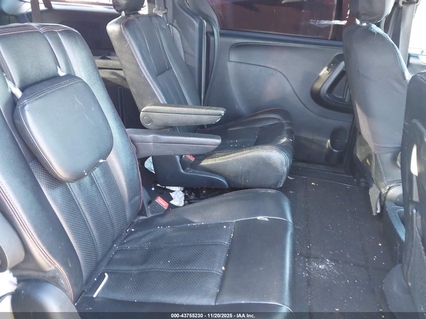 2016 Dodge Grand Caravan R/T VIN: 2C4RDGEG3GR369638 Lot: 43755230