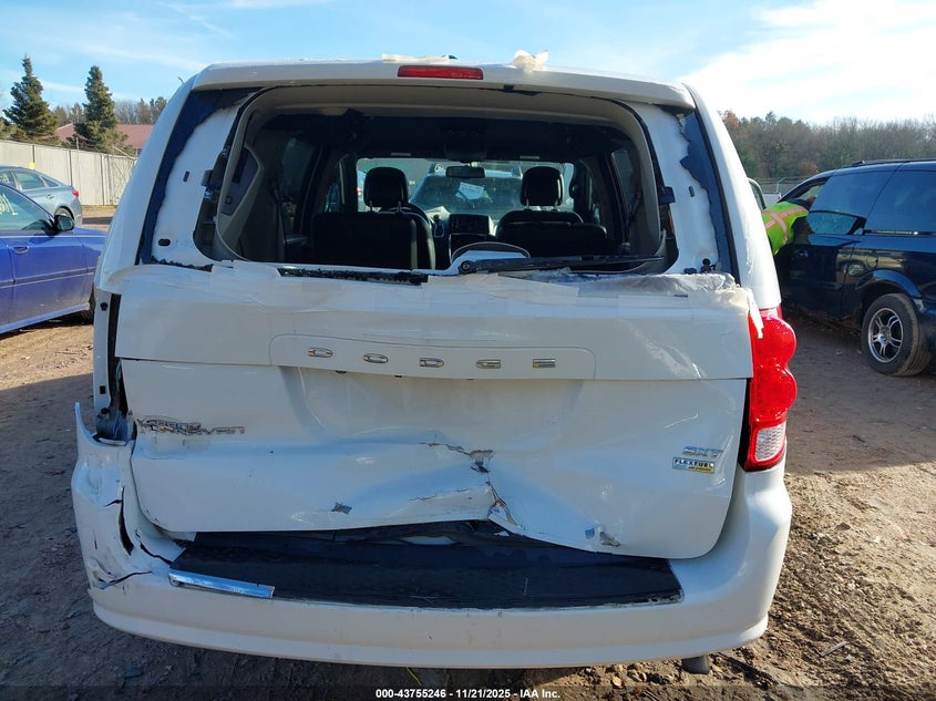 2018 Dodge Grand Caravan Sxt VIN: 2C4RDGCG7JR241574 Lot: 43755246