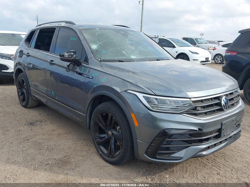 VOLKSWAGEN TIGUAN 2.0T SE R-LINE BLACK