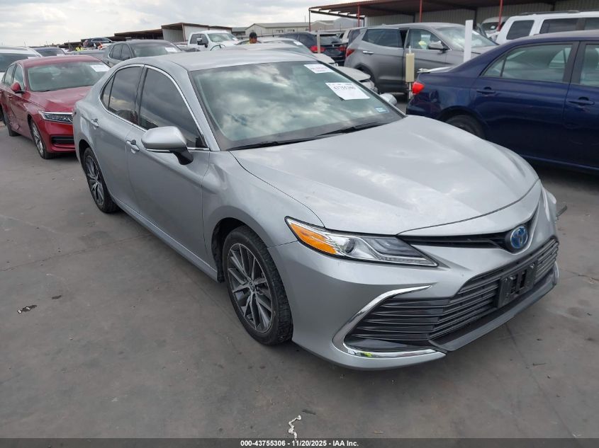 TOYOTA CAMRY HYBRID XLE HYBRID