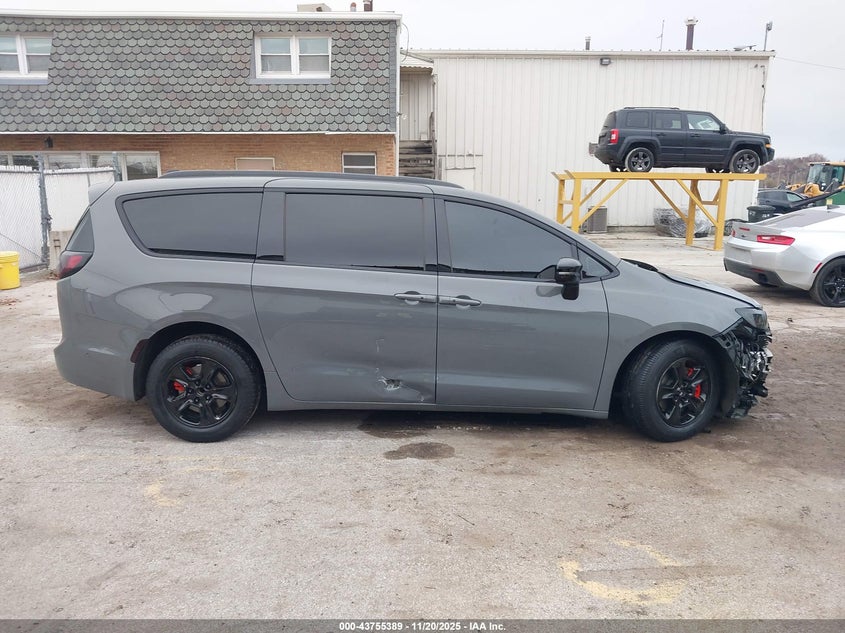 2025 Chrysler Pacifica Limited VIN: 2C4RC1GG4SR608250 Lot: 43755389