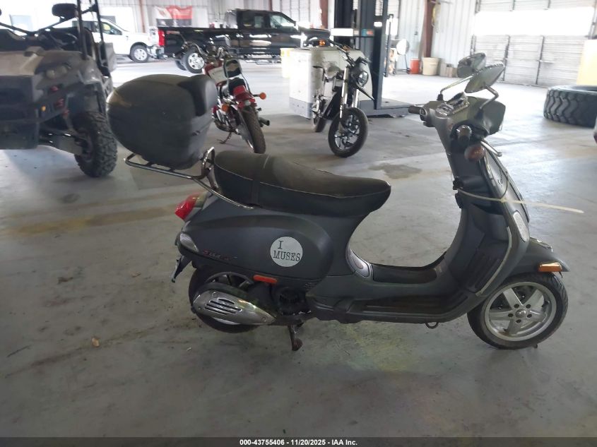 2012 Vespa Lx 150Ie VIN: ZAPM688F1C5400551 Lot: 43755406