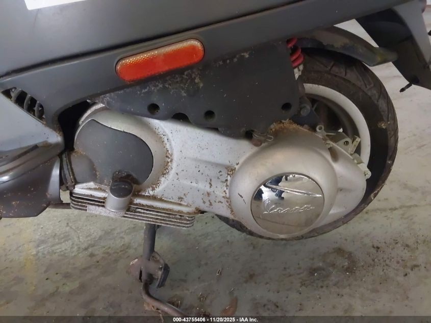 2012 Vespa Lx 150Ie VIN: ZAPM688F1C5400551 Lot: 43755406