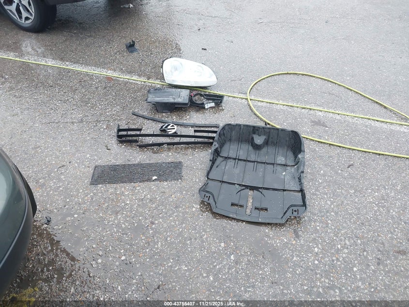 2008 Volkswagen Rabbit S VIN: WVWAB71K88W236931 Lot: 43755407