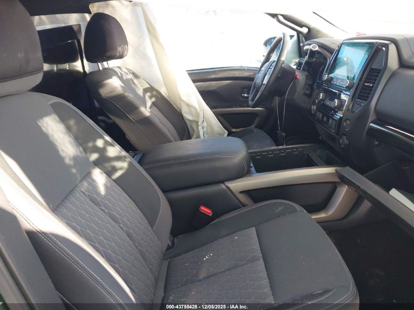 2024 Nissan Titan Sv 4X2