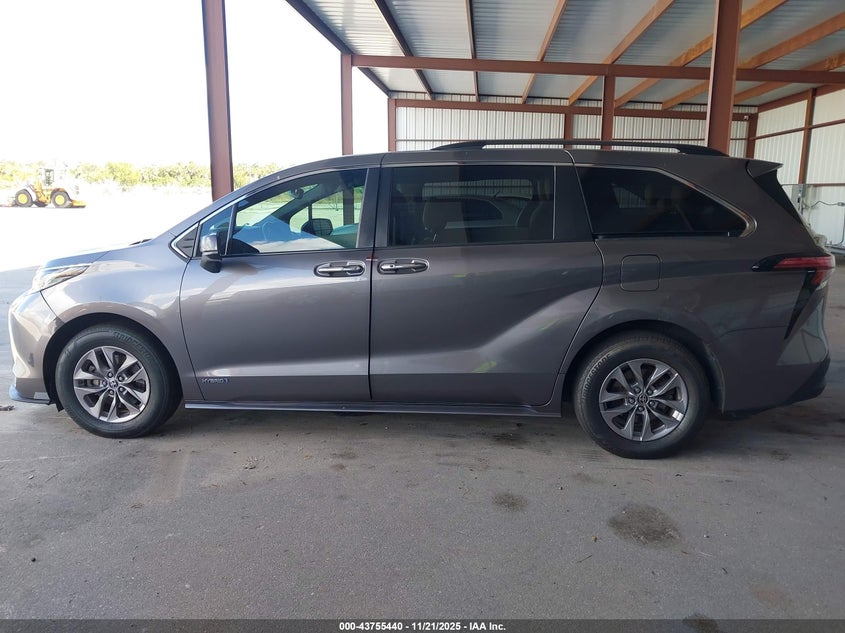 2021 Toyota Sienna Xle VIN: 5TDYRKEC6MS062366 Lot: 43755440