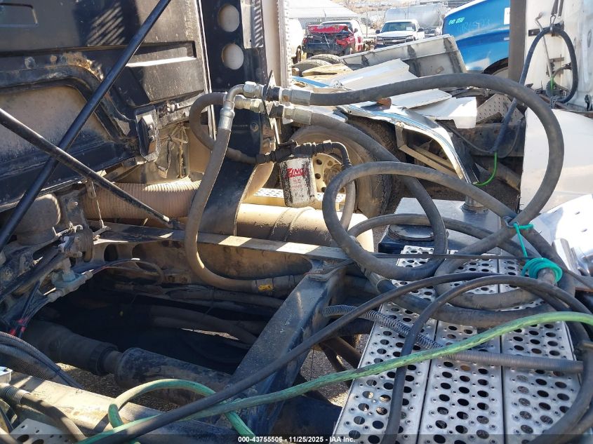 2000 Freightliner Medium Conventional Fl112 VIN: 1FUYTWEB1YHG18878 Lot: 43755506