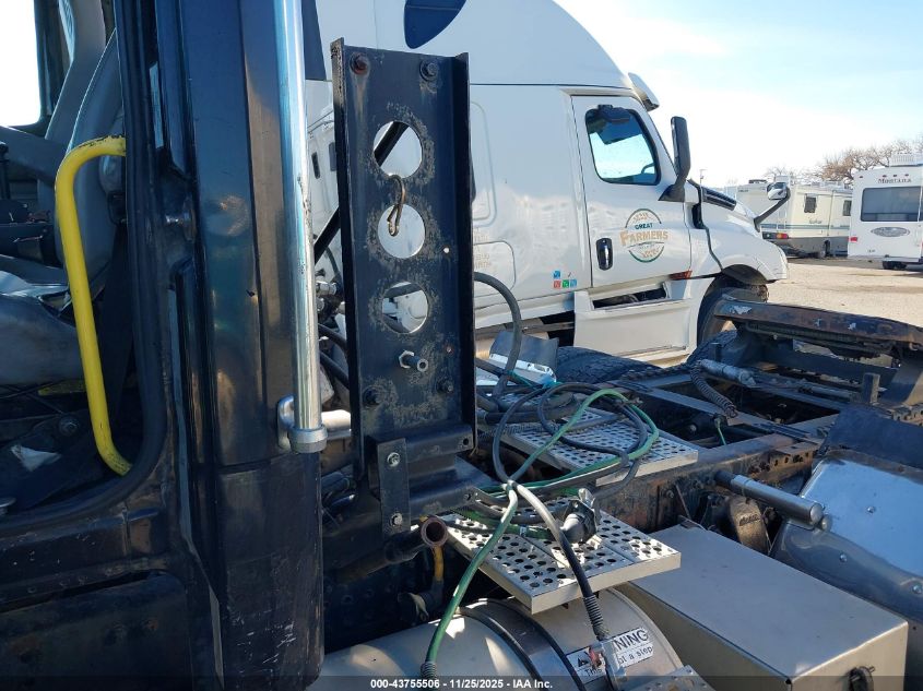 2000 Freightliner Medium Conventional Fl112 VIN: 1FUYTWEB1YHG18878 Lot: 43755506