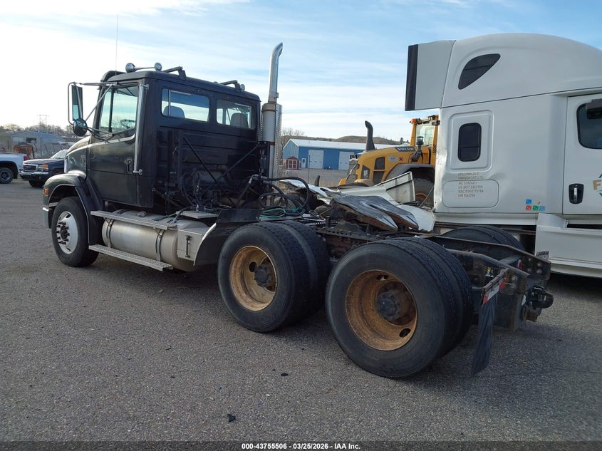 2000 OTHER FREIGHTLINER MEDIUM CONVENTIONAL FL112 TRUCK N/A