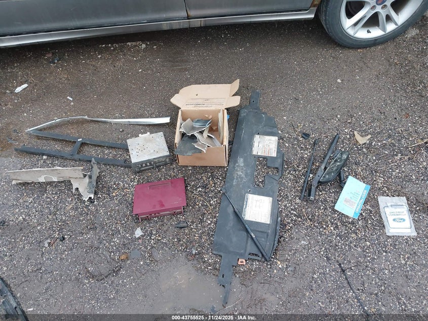 1992 Mercury Grand Marquis Ls VIN: 2MECM75W5NX749407 Lot: 43755525