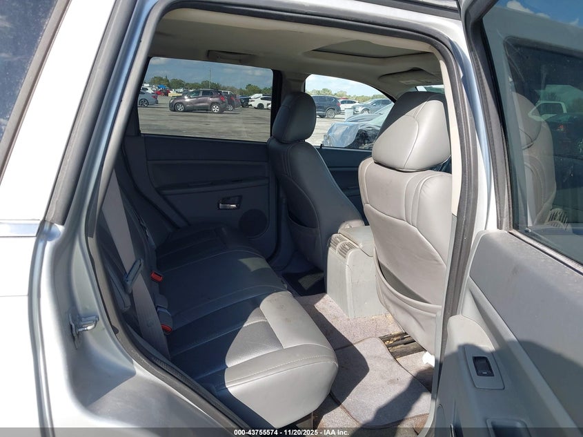 2007 Jeep Grand Cherokee VIN: 1J8HR8PO7C697839 Lot: 43755574