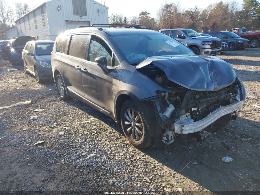 CHRYSLER PACIFICA TOURING-L