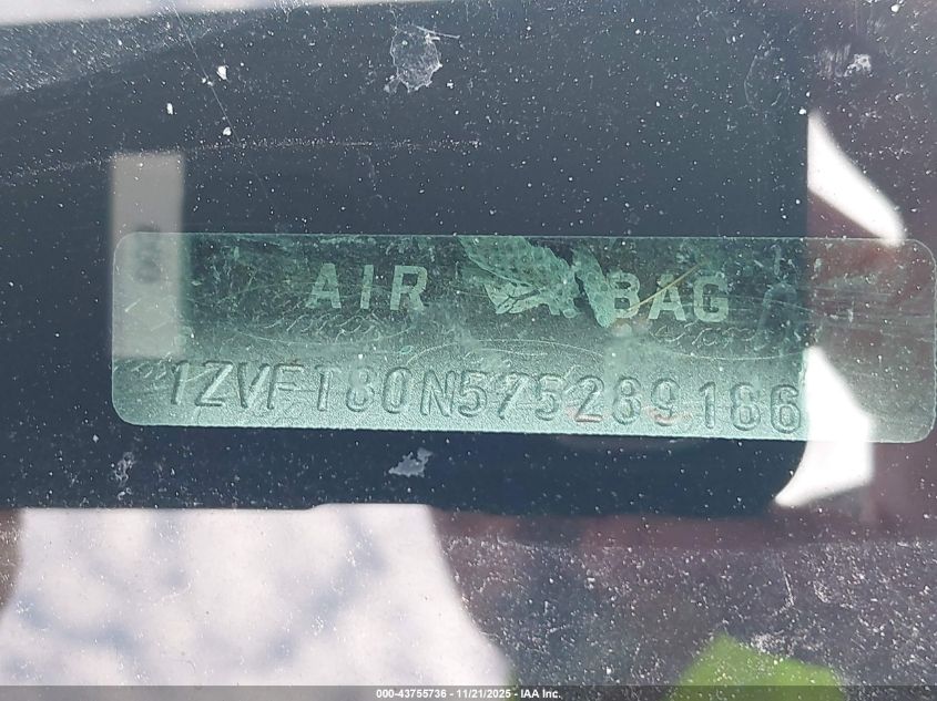 2007 Ford Mustang V6 Deluxe/V6 Premium VIN: 1ZVFT80N575289186 Lot: 43755736