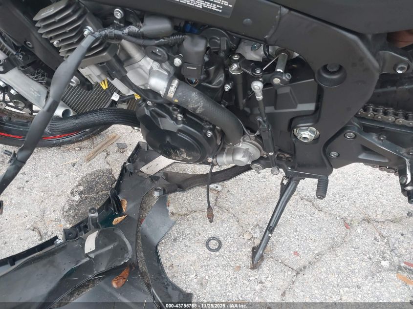 2021 Suzuki Gsx-R1000 R/100Th Anniversary VIN: JS1DM11H6M7100336 Lot: 43755768