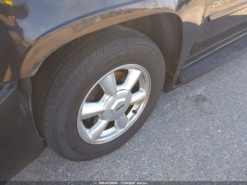 2005 GMC Envoy Xl Denali VIN: 1GKET66M856188382 Lot: 43755892