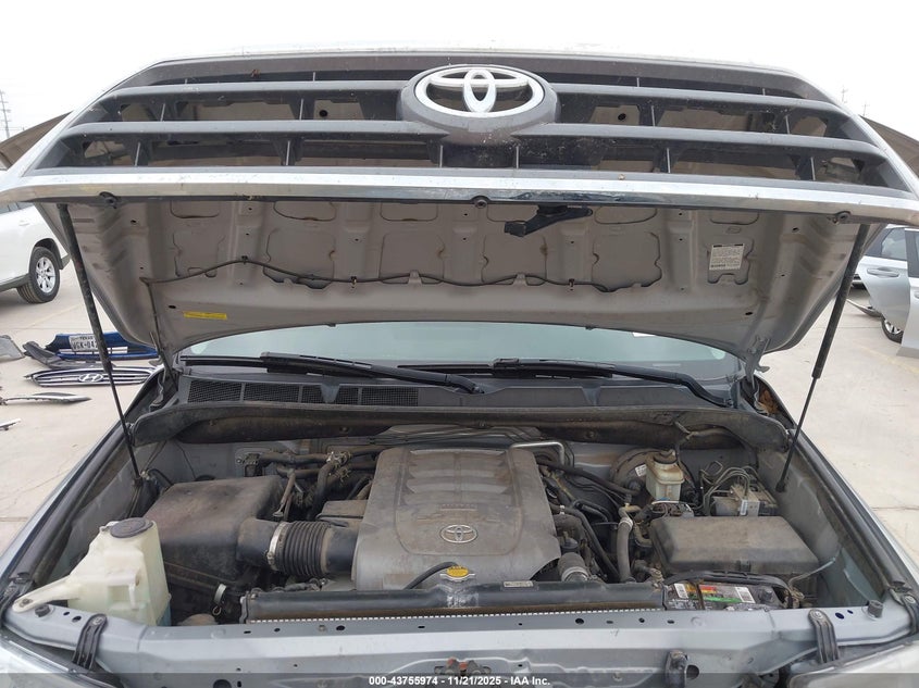 2008 Toyota Sequoia Sr5 5.7L V8 VIN: 5TDZY64A38S000203 Lot: 43755974