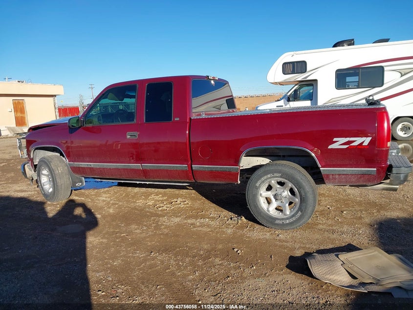 1996 Chevrolet Gmt-400 K1500 VIN: 2GCEK19R7T1247791 Lot: 43756058