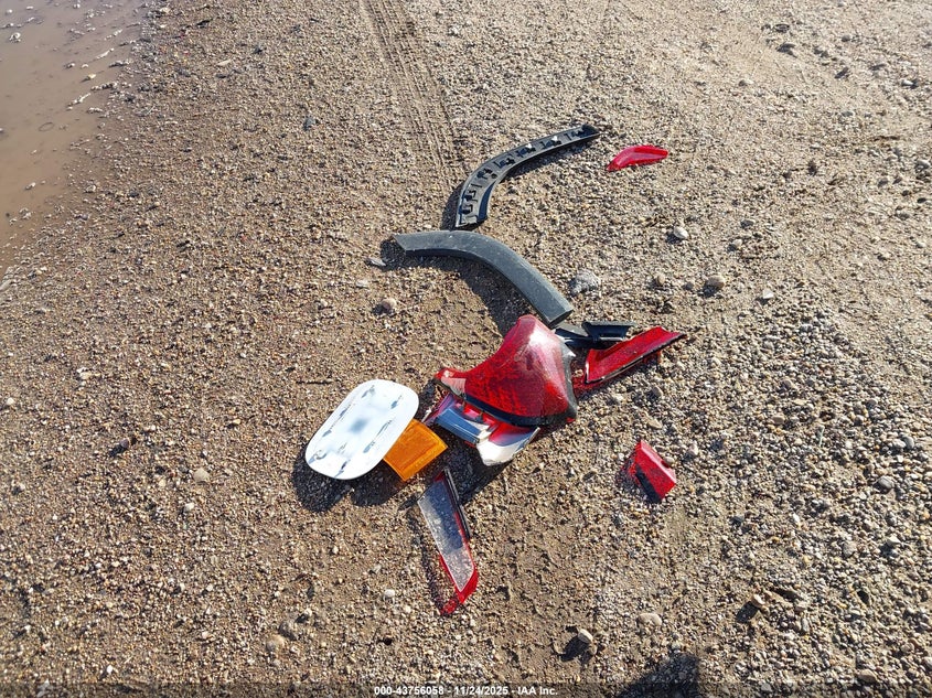 1996 Chevrolet Gmt-400 K1500 VIN: 2GCEK19R7T1247791 Lot: 43756058