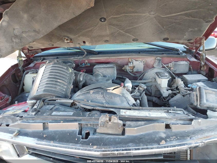 1996 Chevrolet Gmt-400 K1500 VIN: 2GCEK19R7T1247791 Lot: 43756058