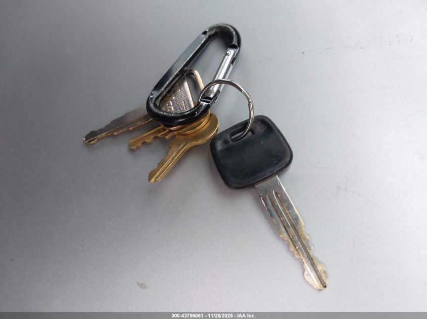 1999 Isuzu Npr VIN: 4KLC4B1R5XJ005628 Lot: 43756061