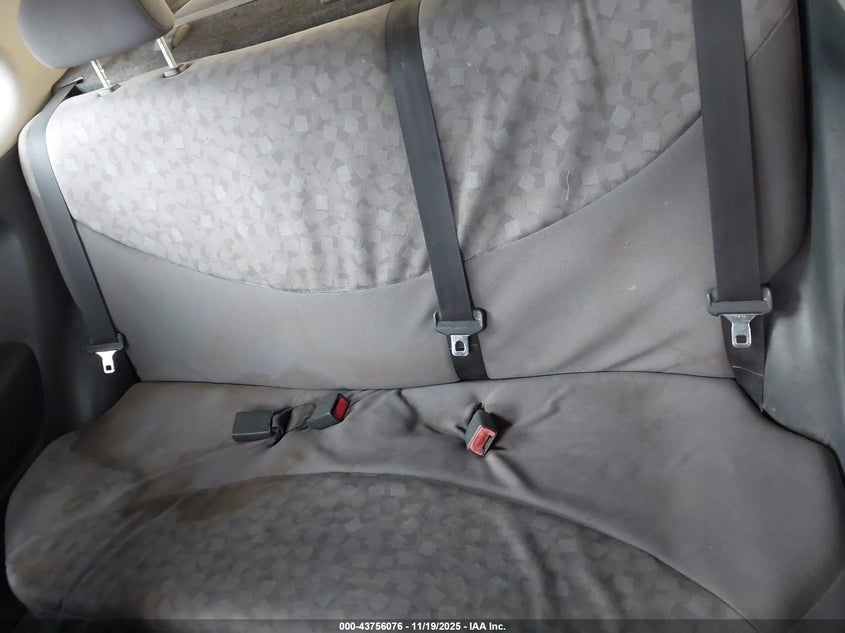 2000 Toyota Echo VIN: JTDAT123XY0061764 Lot: 43756076