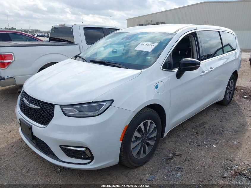 2C4RC1S70RR103971 2024 CHRYSLER PACIFICA photo no. 2