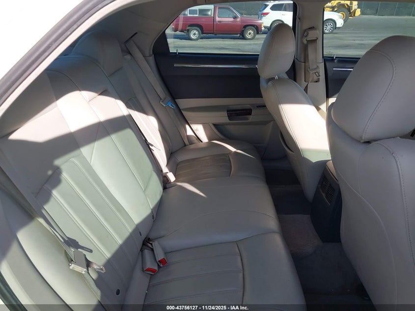 2006 Chrysler 300C VIN: 2C3KA63H86H246460 Lot: 43756127