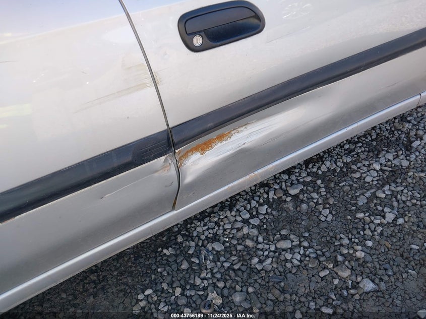 2002 Subaru Legacy L VIN: 4S3BE635727203997 Lot: 43756189